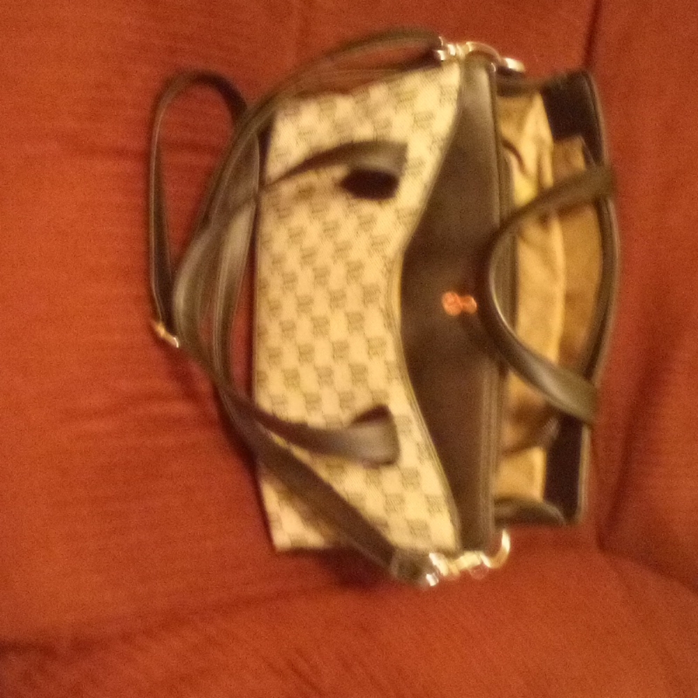 London fog crossbody purse